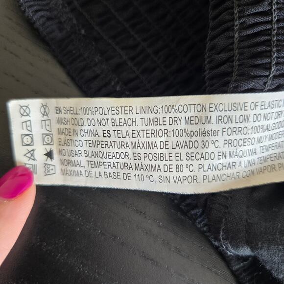 Forever 21 Whimsy Goth Cropped Top Puff Sleeves Black Smocked Lolita Women Large - Picture 8 of 8